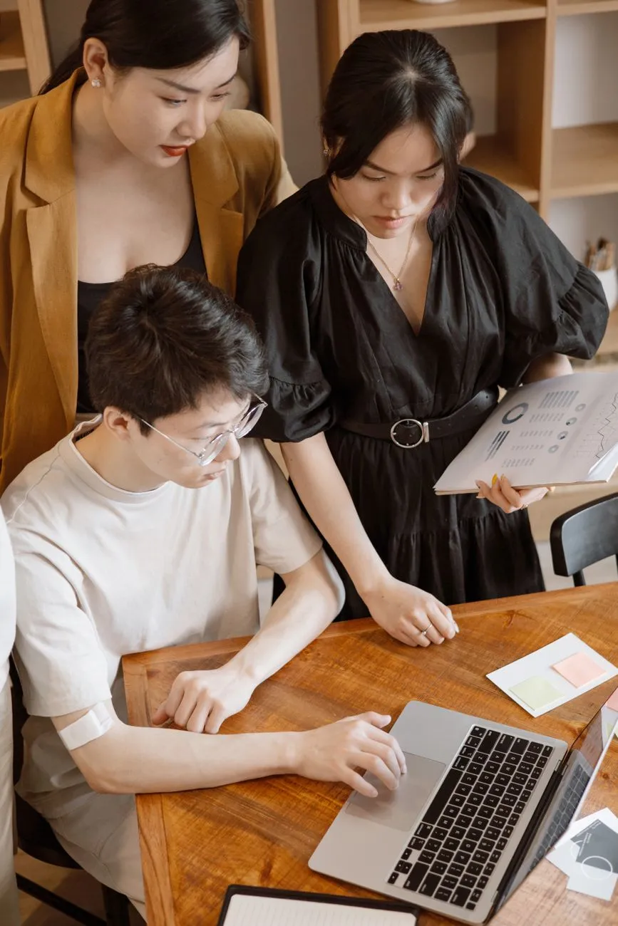 商城软件光盘与拼团软件的技术演进：从秒杀优惠券到积分兑换的架构解析